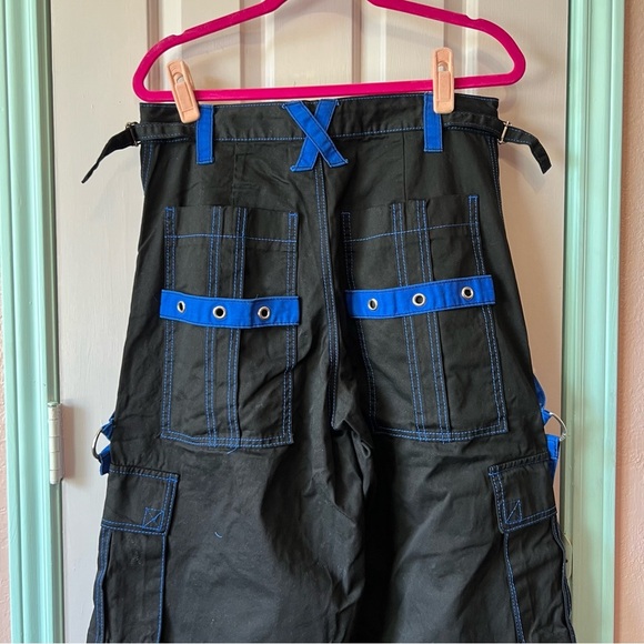 NWT Tripp Black & Blue Chain Zip-Off Pants Small - Picture 7 of 11